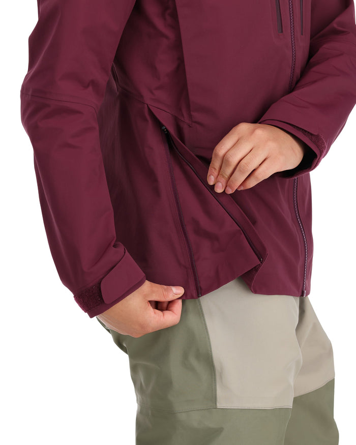 13160-624-freestone-jacket-Model