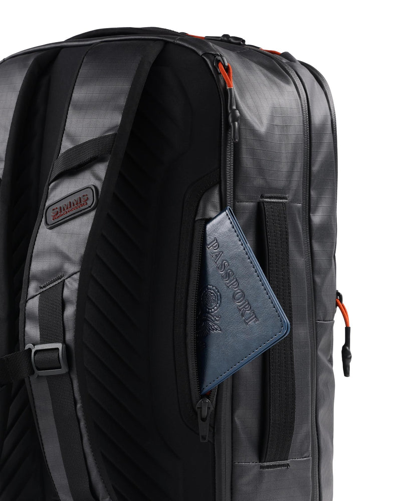  Analyzing image      14014-001-Tailwind-Backpack-Tabletop-F24